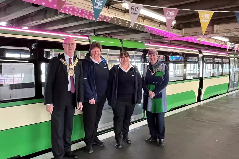 Mayor visits Southend Pier to celebrate record-breaking year with staff