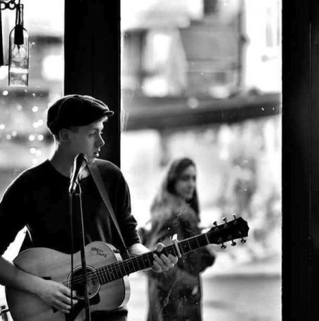 Cameron Fellows Acoustic at The Broadway Pub